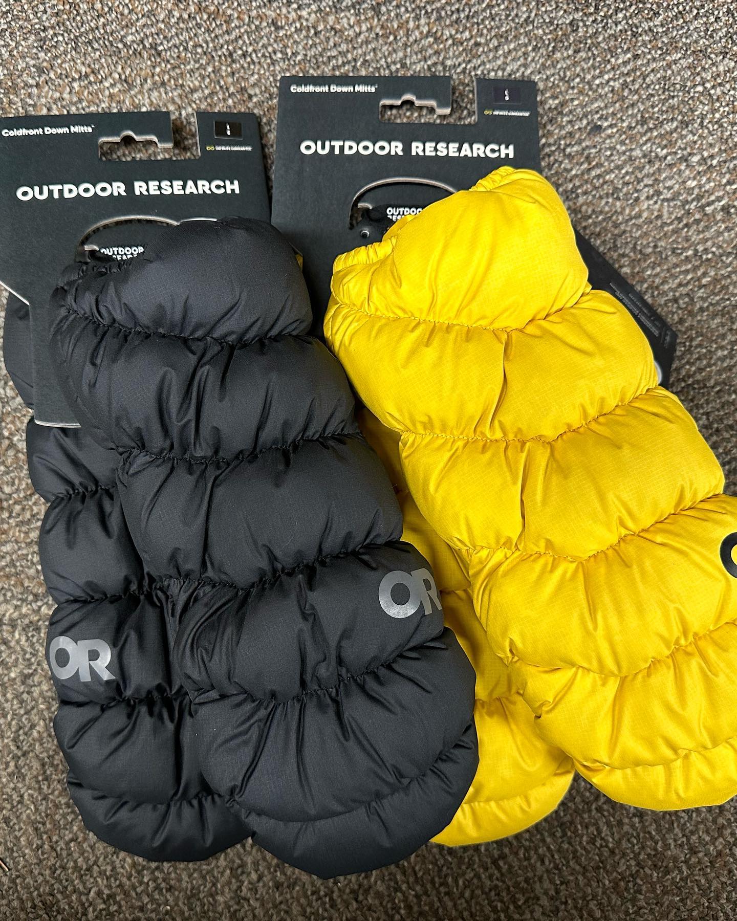 Gang-tay-long-vu-Outdoor-Research-Coldfront-Down-Mitts-300024-size-L-8.jpg