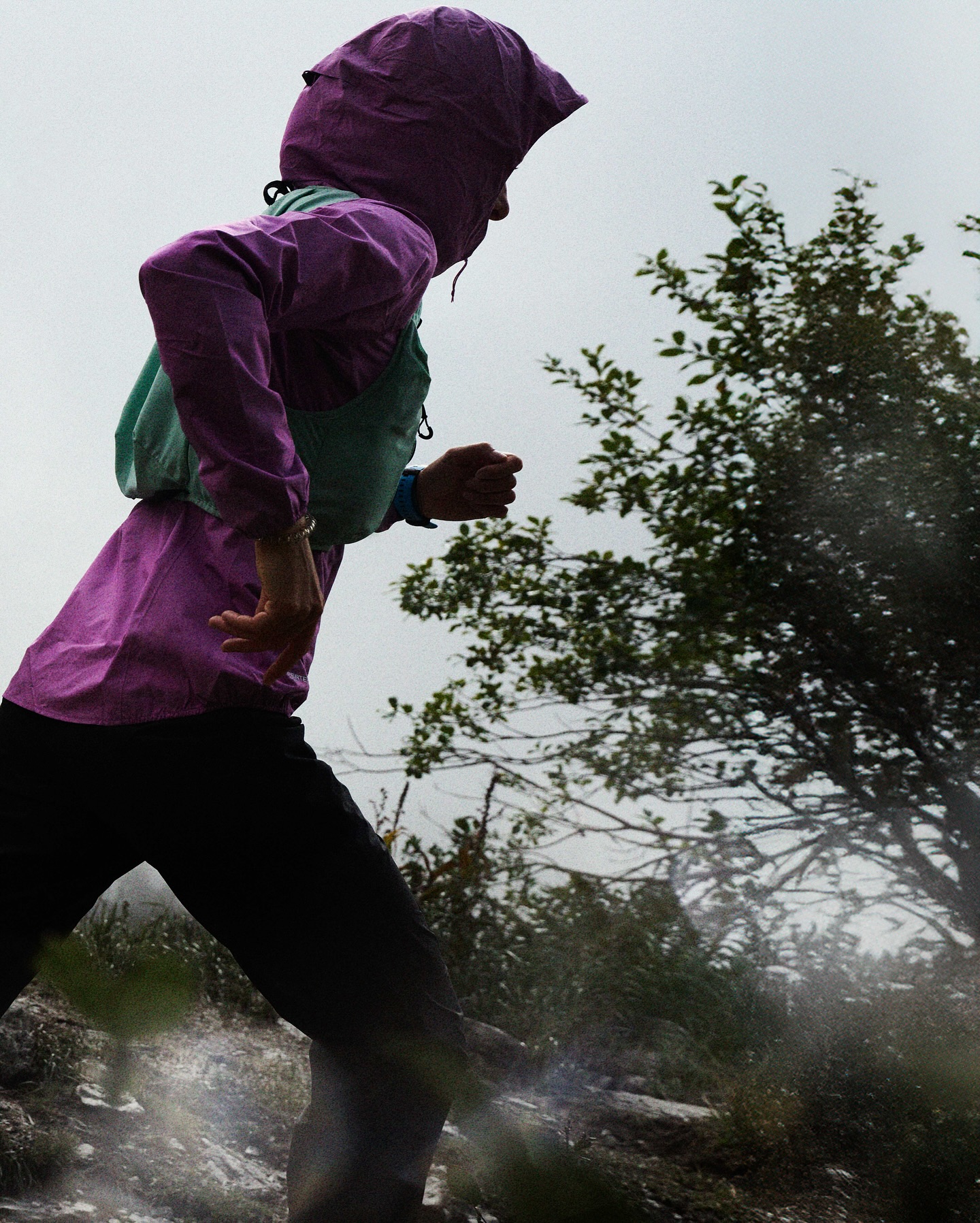 Inov8-Stormshell-Waterproof-Womens-Running-Jacket-001430-size-12-18UK-25.jpg