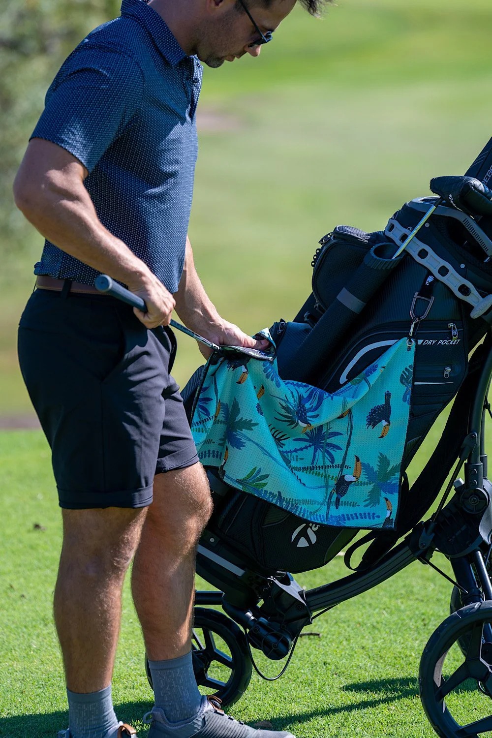 Khan-Golf-Cheeky-Winx-Talkin-Toucs-Golf-Towel-60x40cm-4.jpg?v=1777360225