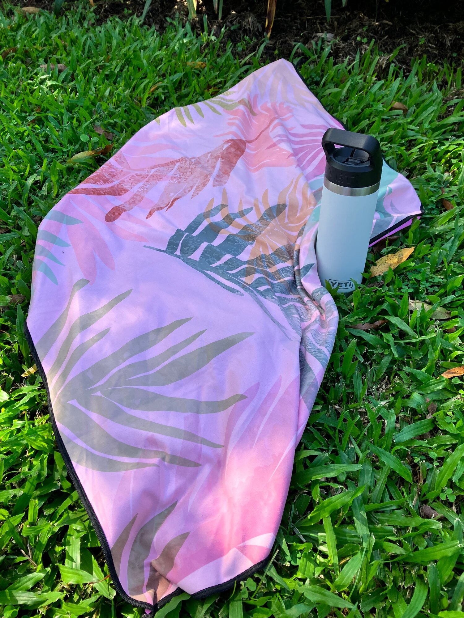 Khan-tam-NY-Gym-Towel-Co-Lifestyle-Towel-180x80cm-1.jpg