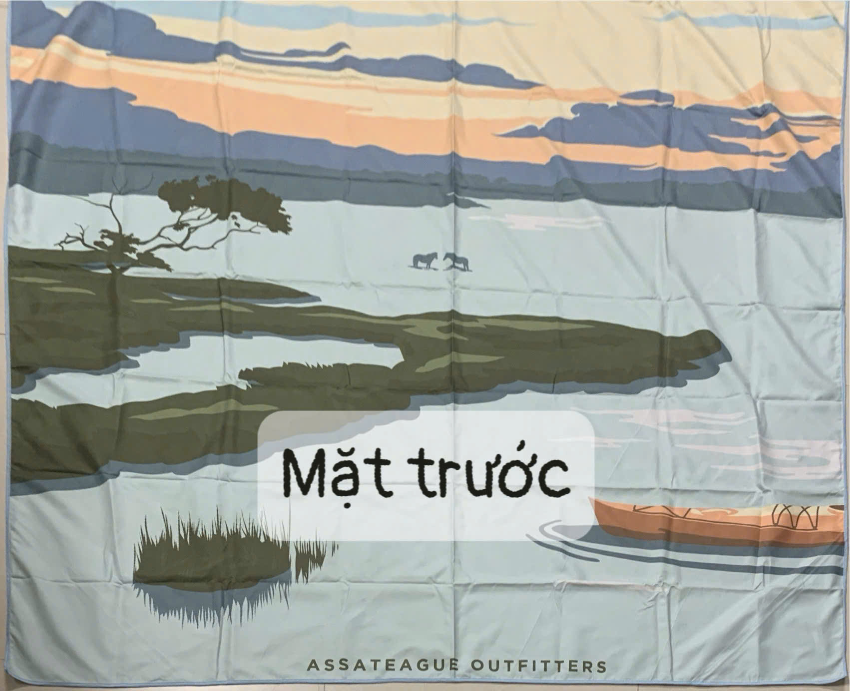 Khan-tam-da-nang-Sand-Free-Beach-Towel-1m6x1m6-1.jpg