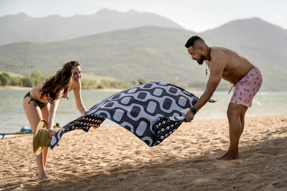Khan-tam-trai-da-nang-Onda-Microfiber-Sand-Free-Beach-Towel-150x90cm-2.jpg?v=1769586748