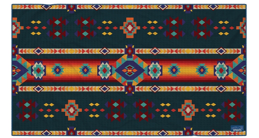 Khan-tap-Khan-tam-Khan-di-bien-Sprints-Aztec-Mini-Towel-77x46cm-2.jpg?v=1777361840