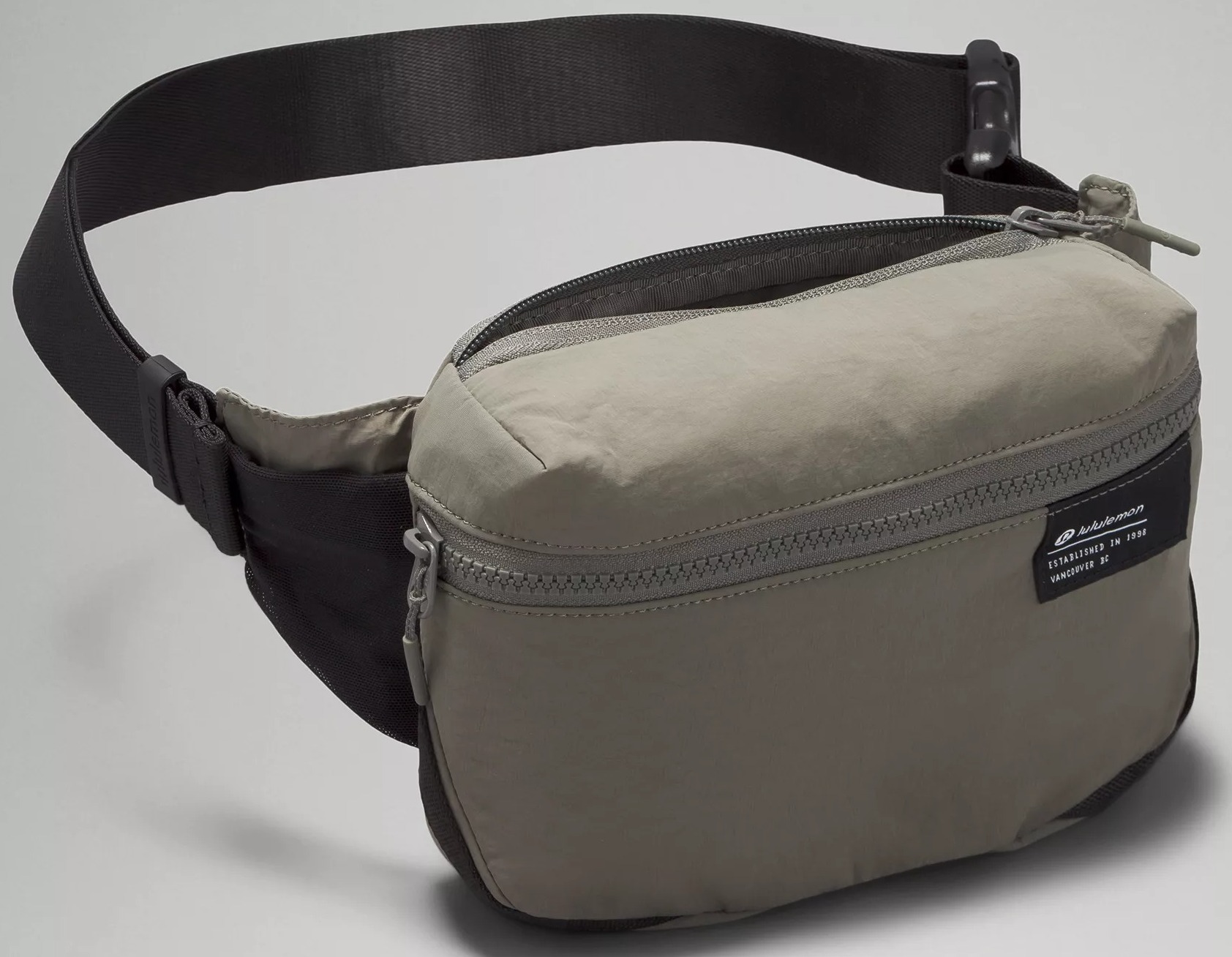 Lululemon-Clean-Lines-Belt-Bag-2L-LU9APKS-10.jpg?v=1775012227