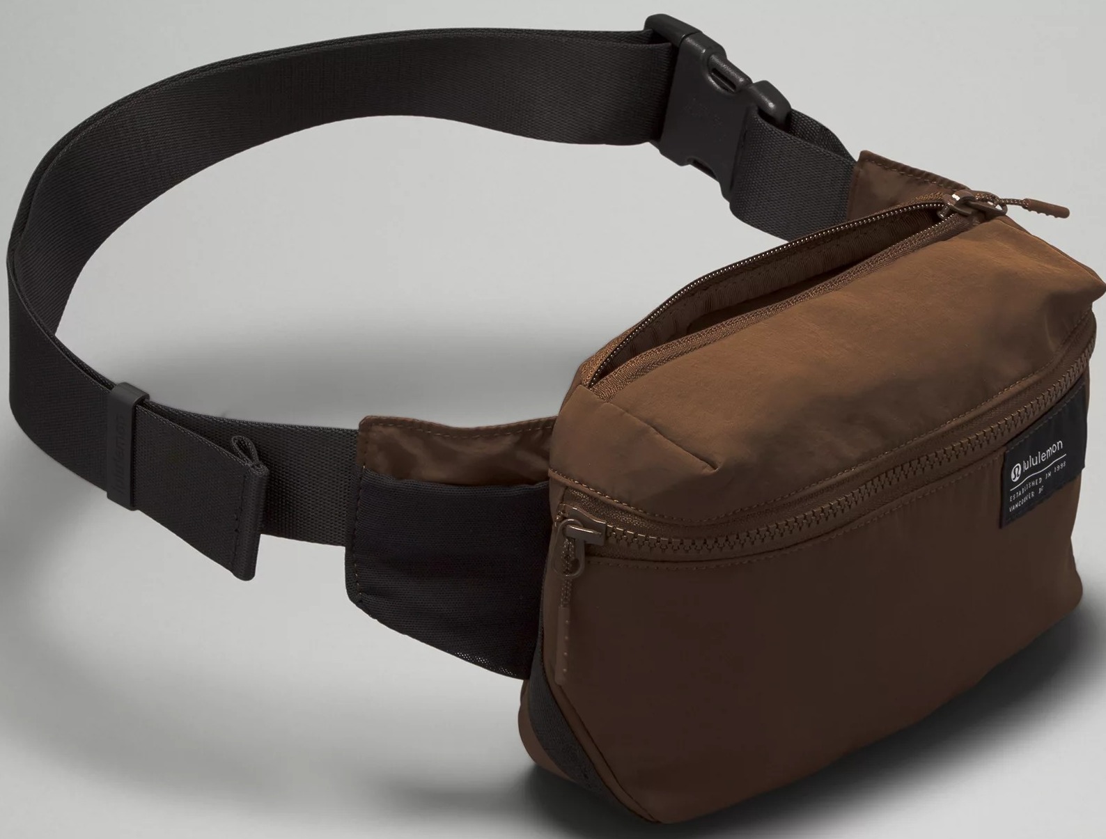 Lululemon-Clean-Lines-Belt-Bag-2L-LU9APKS-35.jpg?v=1775013866