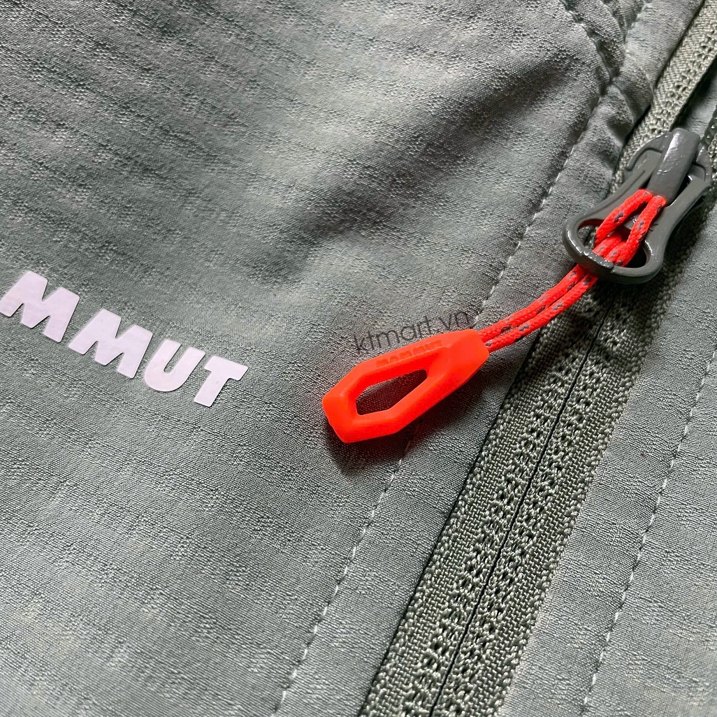 Mammut-Women-s-Madris-Light-ML-Hooded-Jacket-1014-03851-Marine-size-XS-3.jpg?v=1769655799