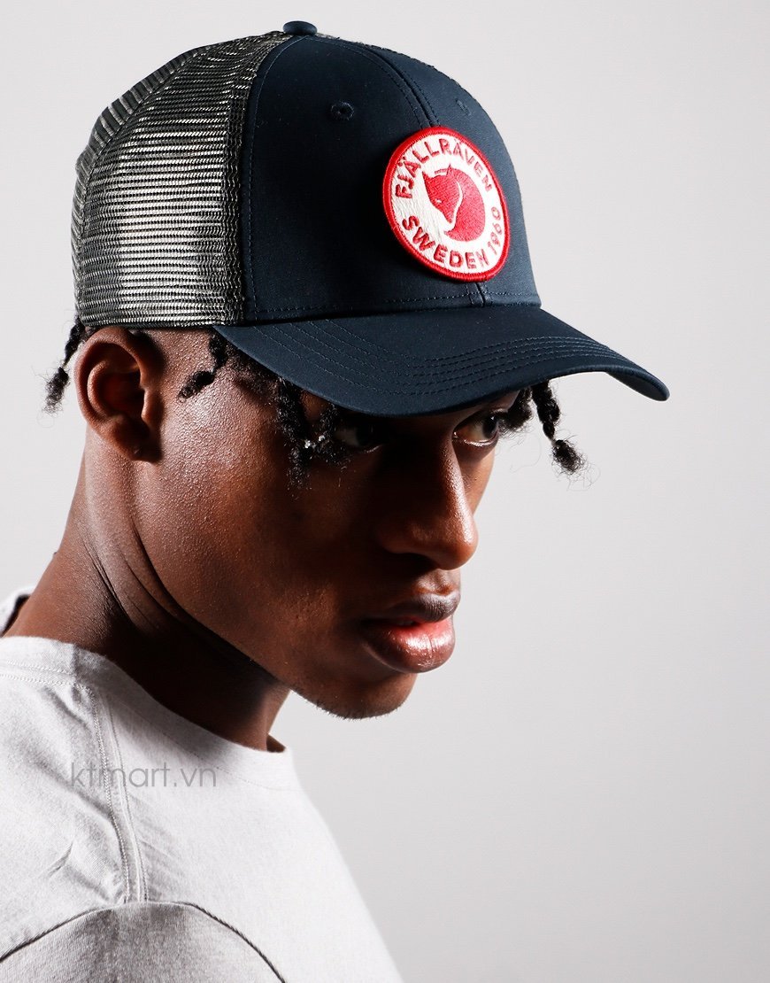 Mu-Fjallraven-1960-Logo-Langtradarkeps-7.jpg?v=1770262852