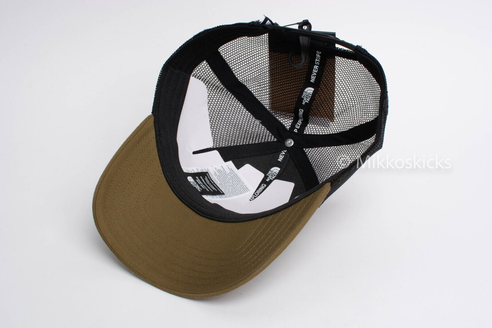 Mu-The-North-Face-NF0A5FXA-Deep-Fit-Mudder-Trucker-Hat-10.jpg