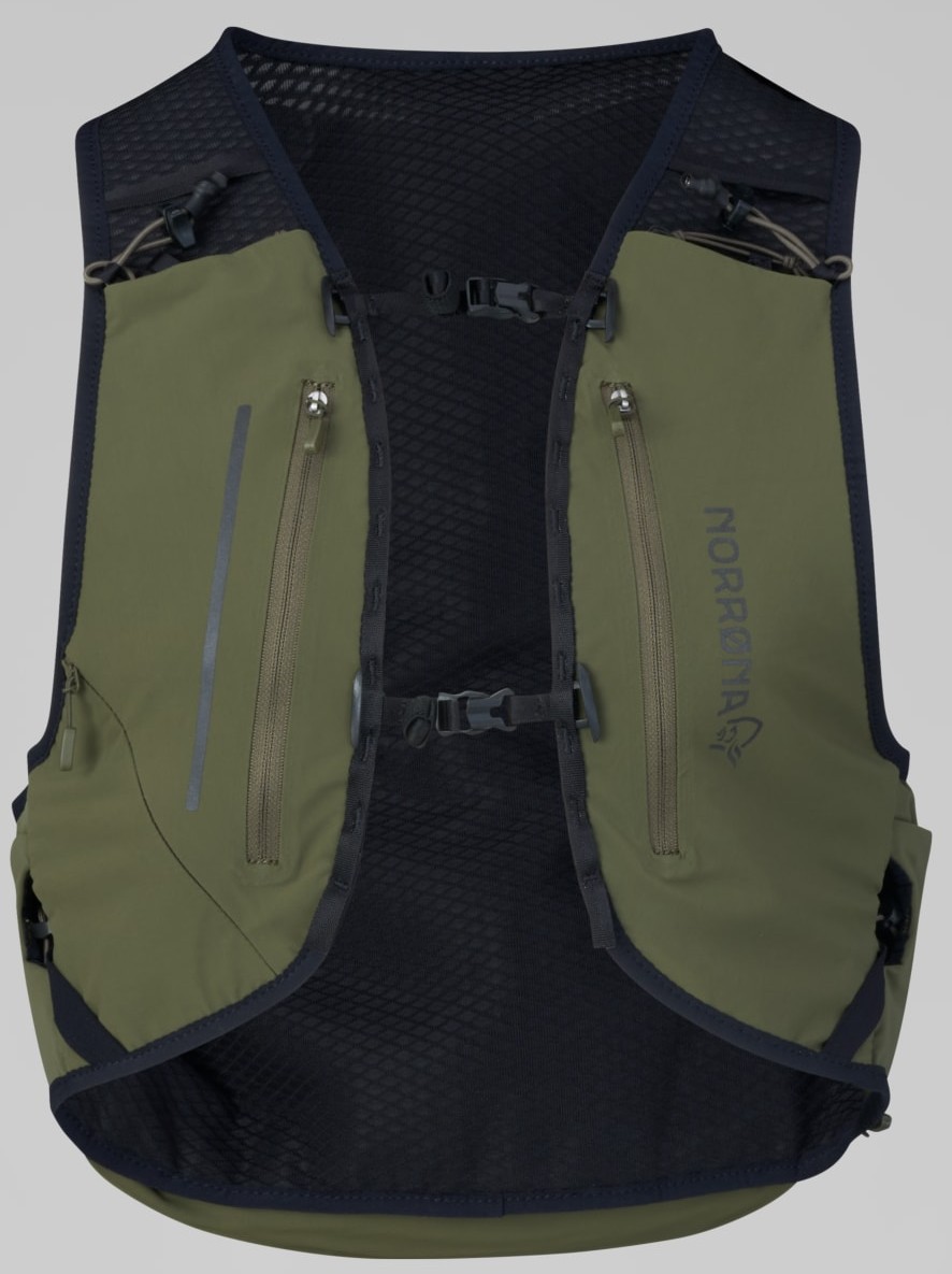 Norrona-Senja-Econyl70-15L-Pack-5813-25-size-S-M-13.jpg