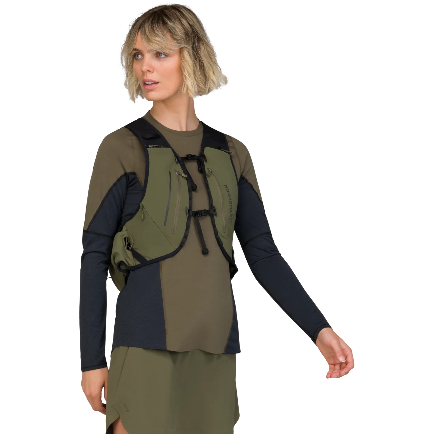 Norrona-Senja-Econyl70-15L-Pack-5813-25-size-S-M-17.jpg