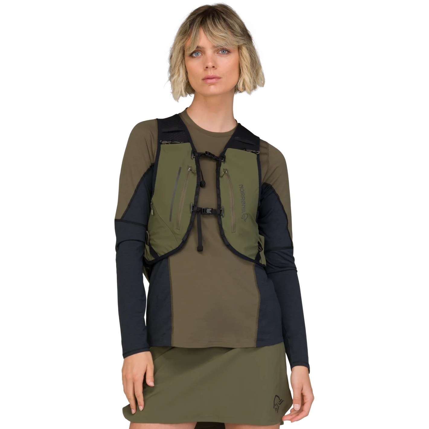 Norrona-Senja-Econyl70-15L-Pack-5813-25-size-S-M-18.jpg