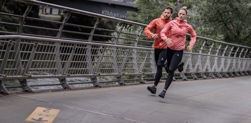 Odlo-Women-s-ZEROWEIGHT-DUAL-DRY-Waterproof-Running-Jacket-313021-Odlo-17.jpg?v=1775009356