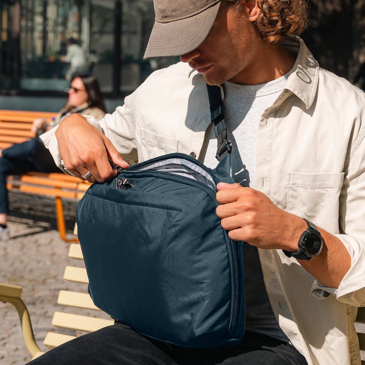 Pacsafe-Anti-Theft-V-16-Commuter-Backpack-30635347-3.jpg?v=1774325124