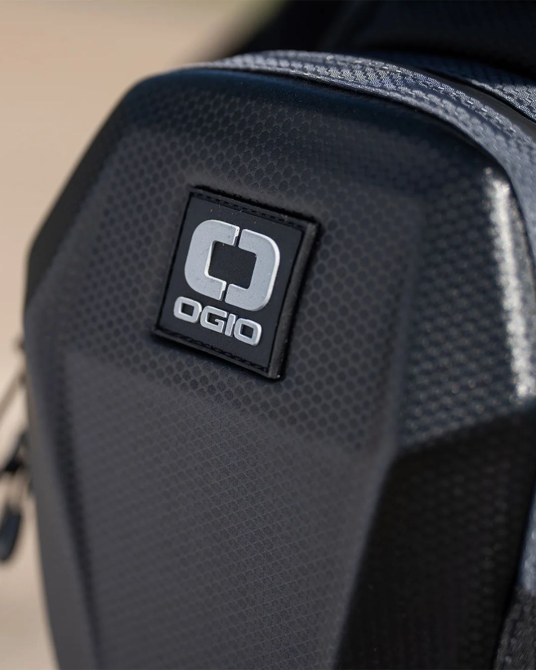 Phu-kien-Motor-PKL-Ogio-Razor-Leg-Bag-8.jpg