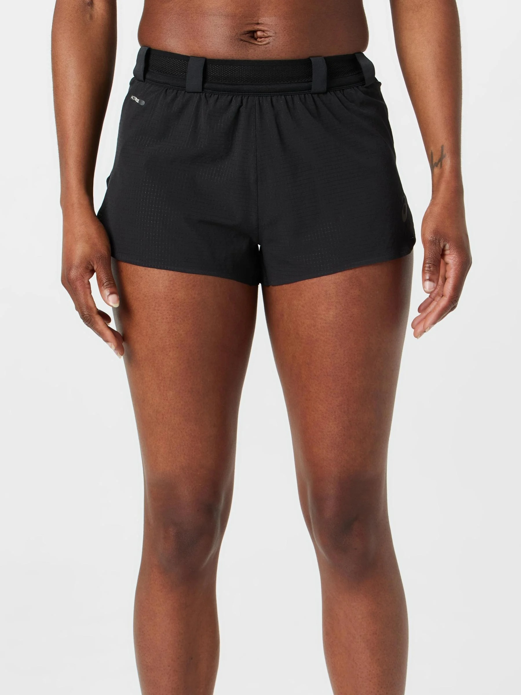 Quan-chay-ASICS-Women-s-Metarun-Split-Short-2011D447-400-Black-size-XS-S-M-9.jpg?v=1776932005
