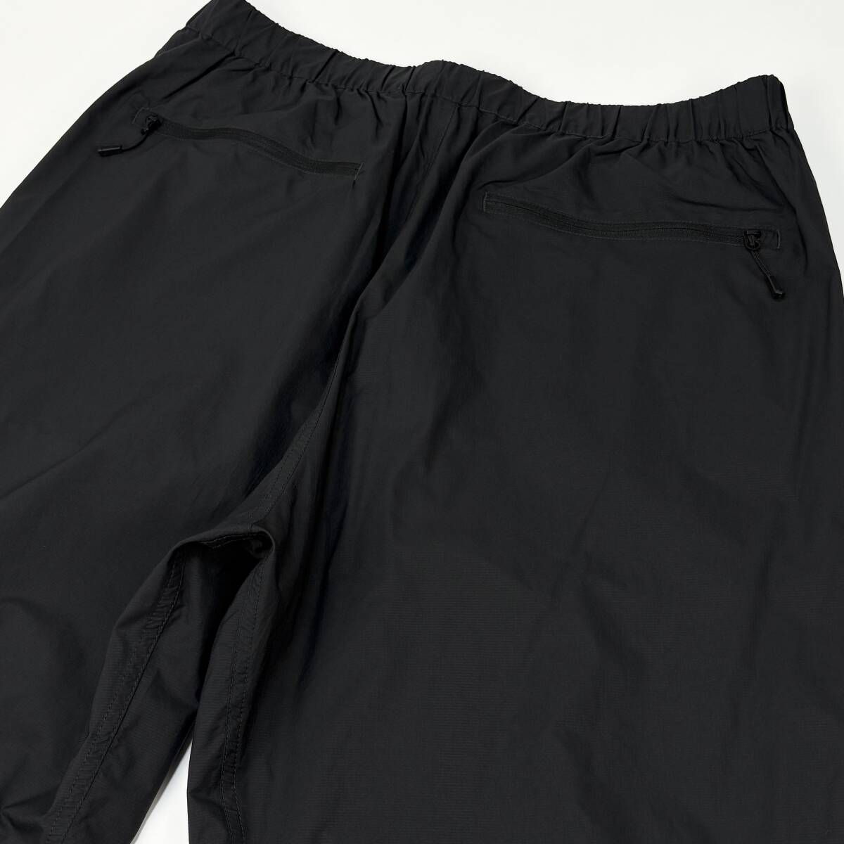 Quan-gio-Mountain-Hardwear-x-Beams-Kor-Air-Shell-Pants-size-M-Nhat-13.jpg