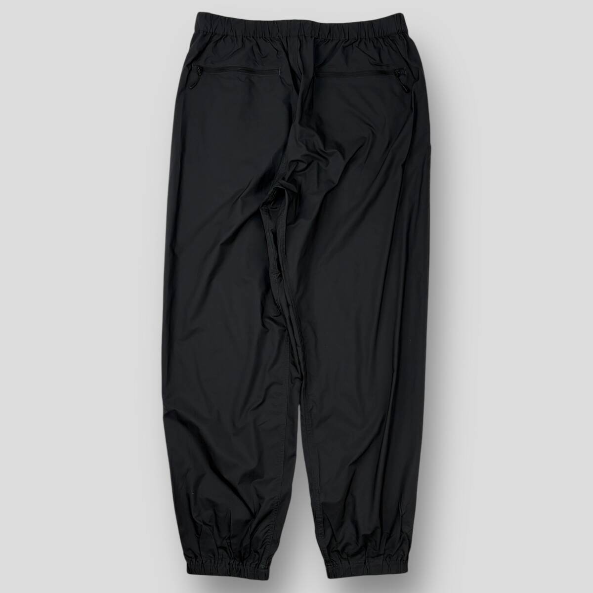Quan-gio-Mountain-Hardwear-x-Beams-Kor-Air-Shell-Pants-size-M-Nhat-6.jpg