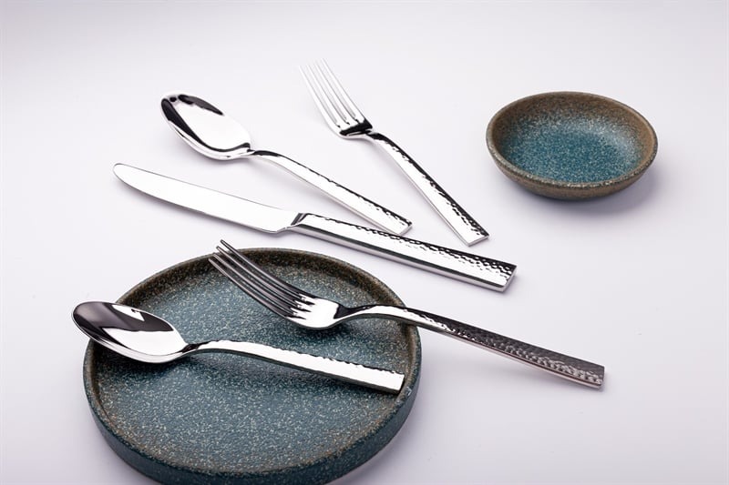 Set-5-mon-thia-dia-Oneida-F034065Ab-Sambre-Everyday-Flatware-4.jpg?v=1772336721