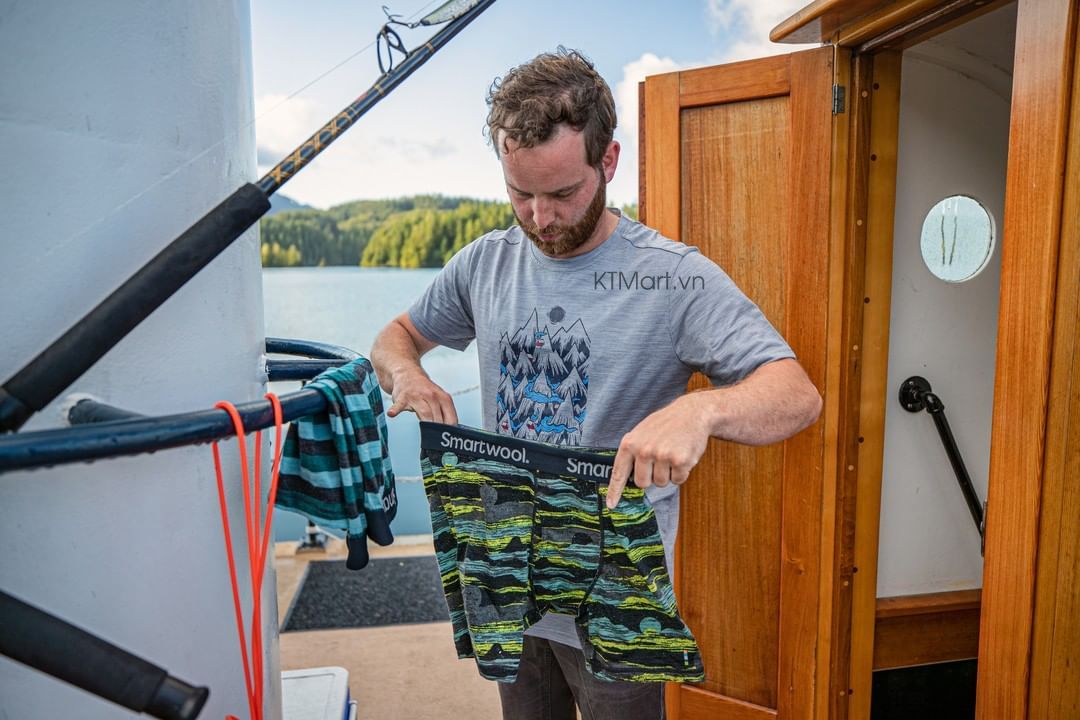Smartwool-Men-s-Merino-150-Boxer-Brief-SW016011-Smartwool-size-S-M-L-XL-15.jpg?v=1773977139