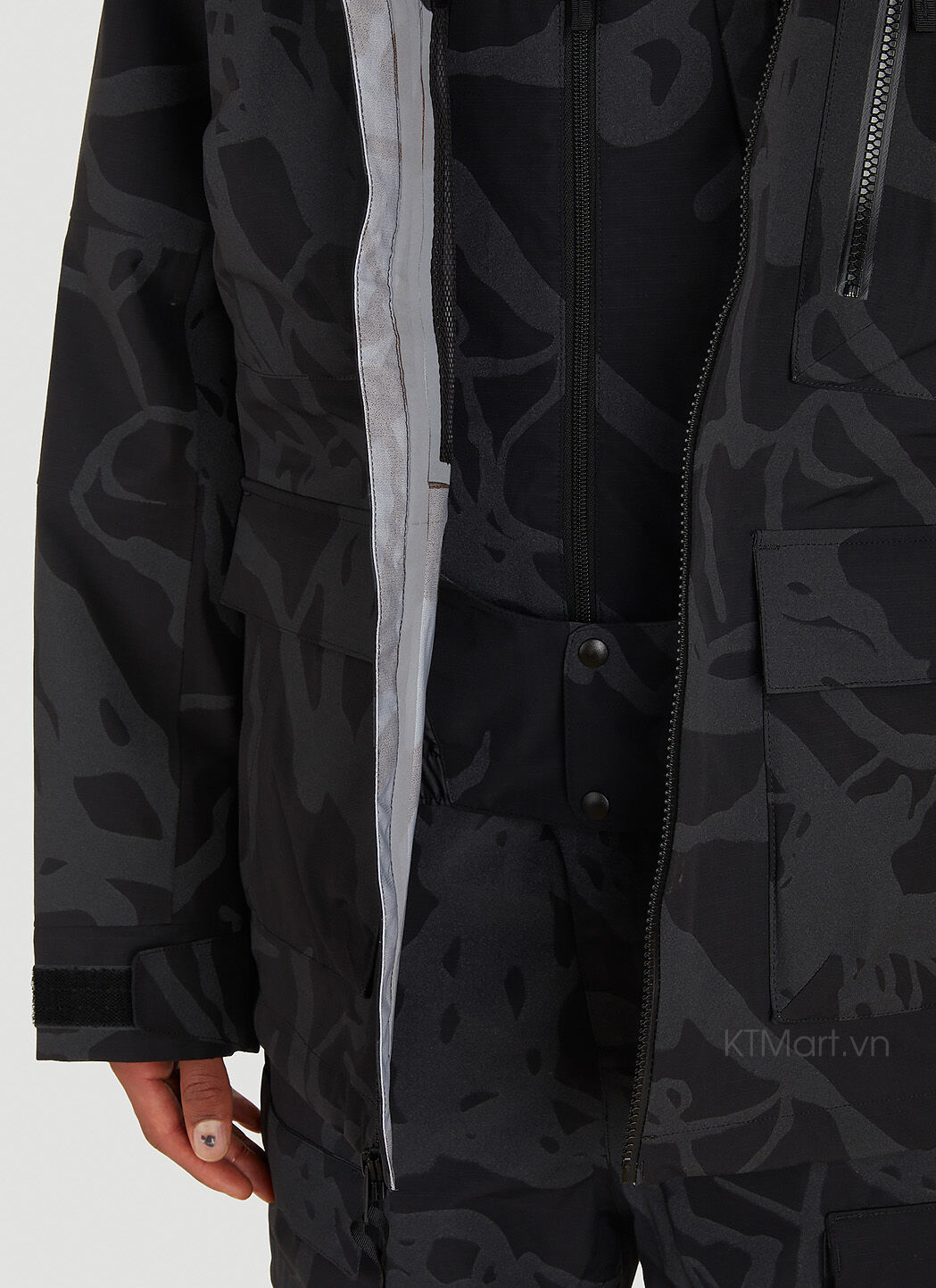THE-NORTH-FACE-x-KAWS-Freeride-Jacket-NF0A7WLQ-size-M-16.jpg?v=1773025041