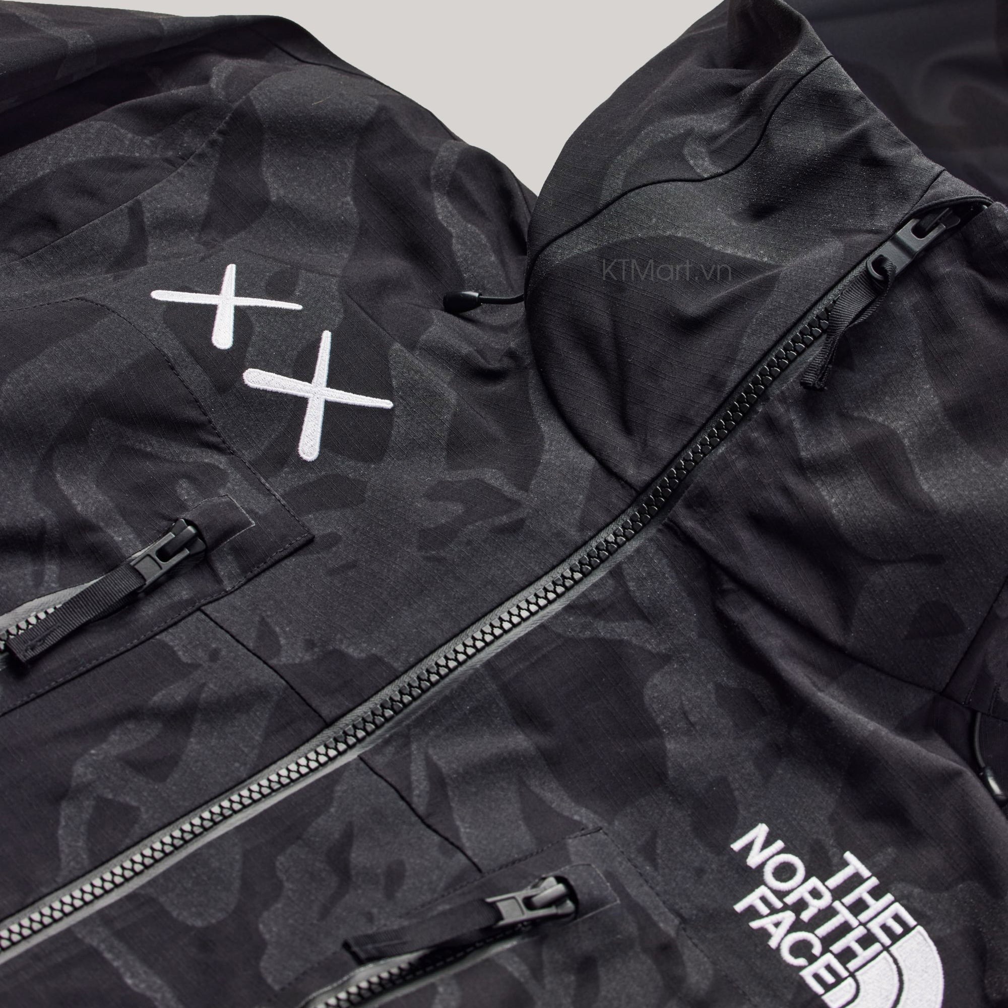 THE-NORTH-FACE-x-KAWS-Freeride-Jacket-NF0A7WLQ-size-M-18.jpg?v=1773025052