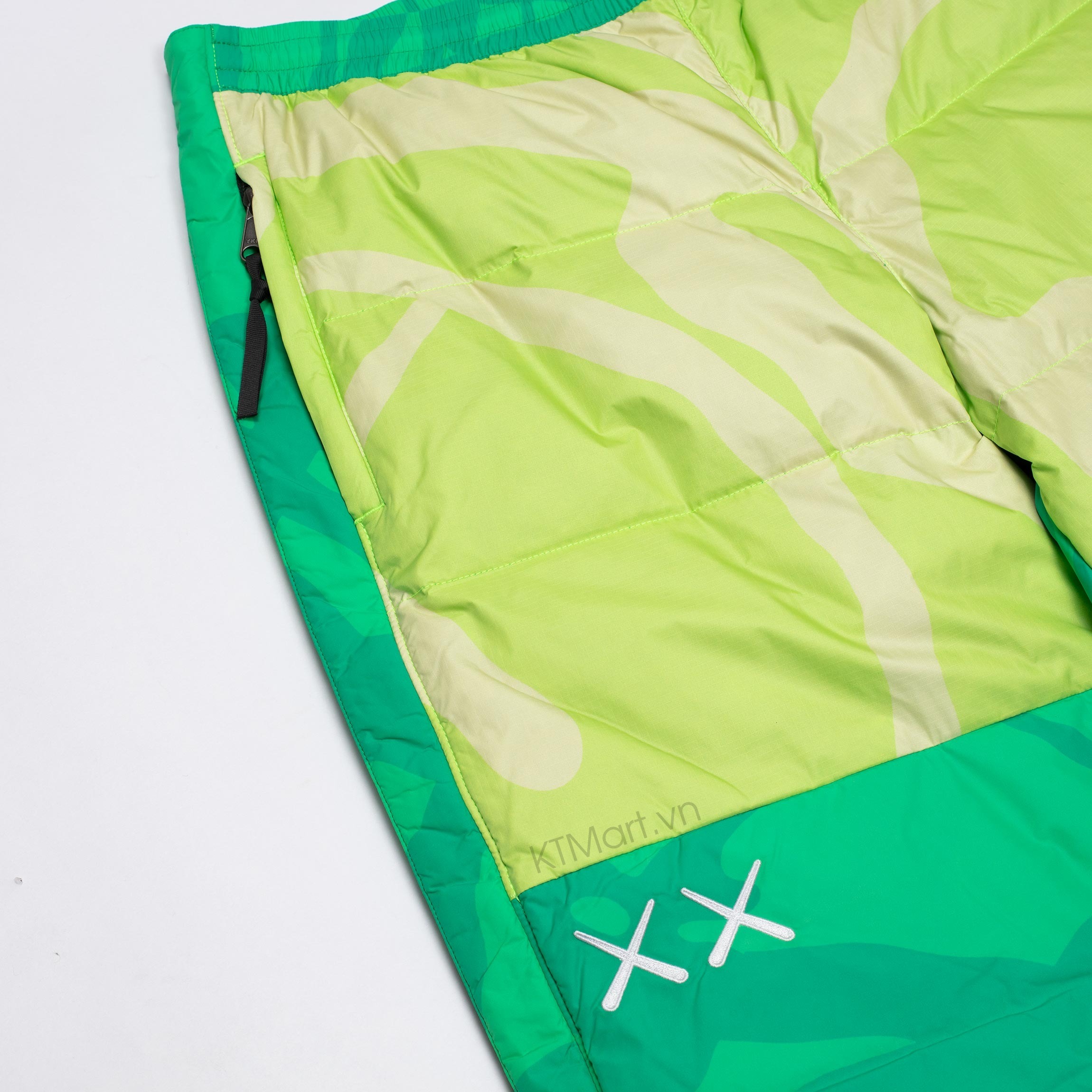 The-North-Face-X-KAWS-Retro-1996-Nuptse-Pants-NF0A7WLV-size-M-11.jpg?v=1773019416