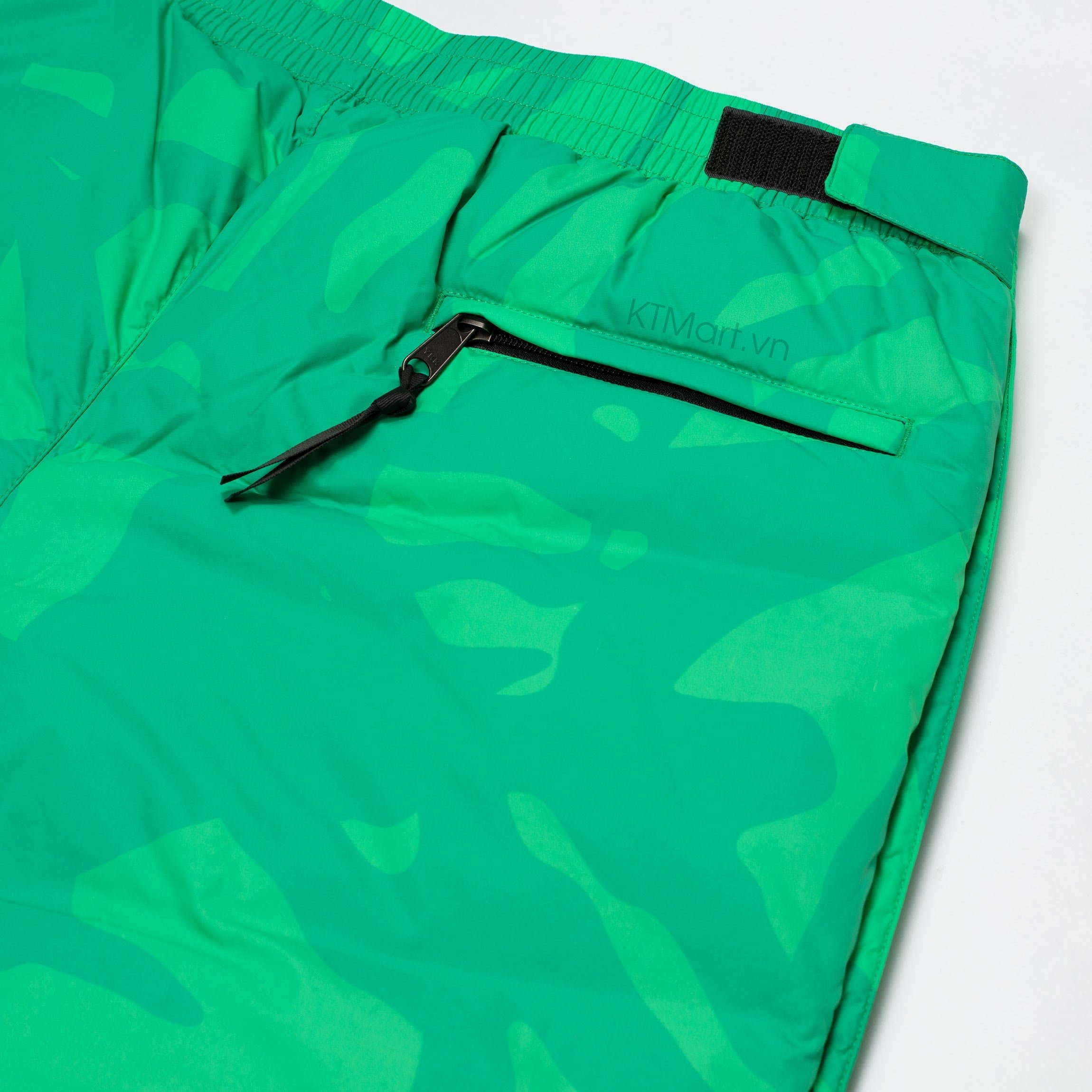 The-North-Face-X-KAWS-Retro-1996-Nuptse-Pants-NF0A7WLV-size-M-16.jpg?v=1773019435