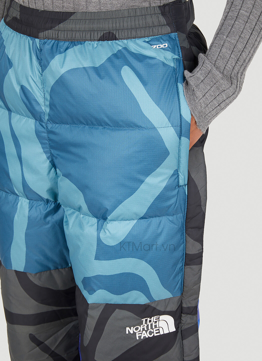 The-North-Face-X-KAWS-Retro-1996-Nuptse-Pants-NF0A7WLV-size-M-17.jpg?v=1773019440
