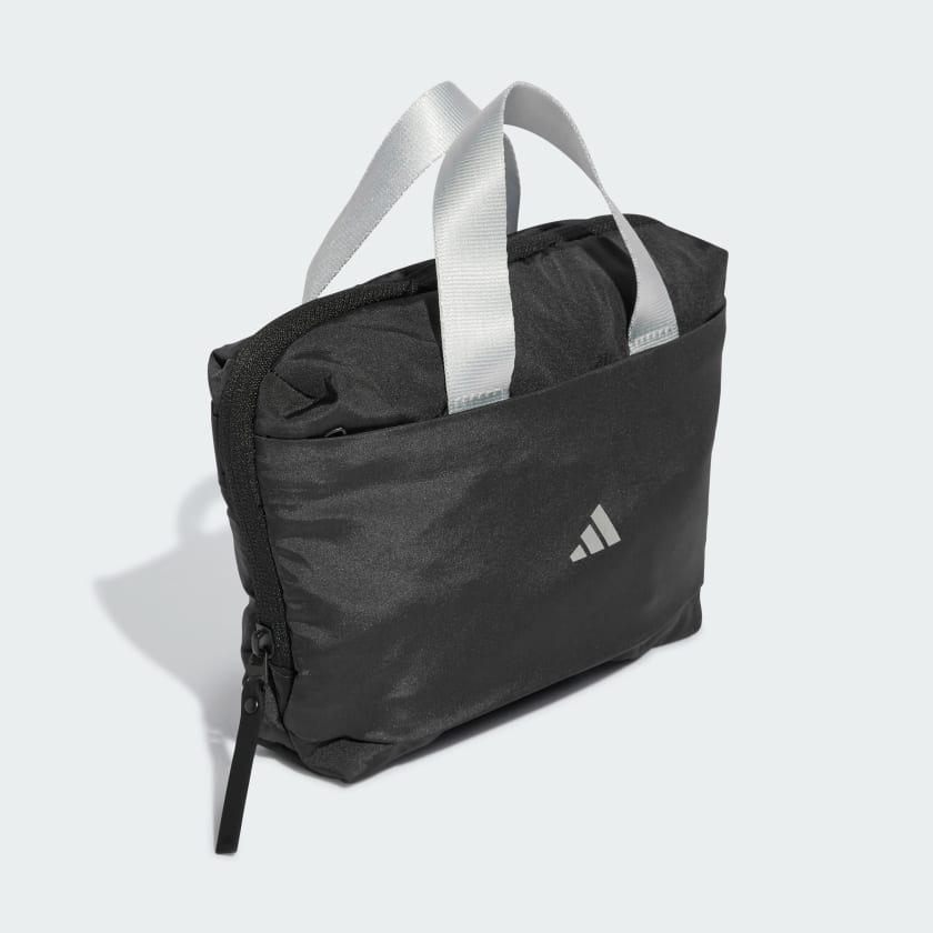 Tui-Adidas-Gym-HIIT-Pouch-IM5503-3.jpg?v=1770003906