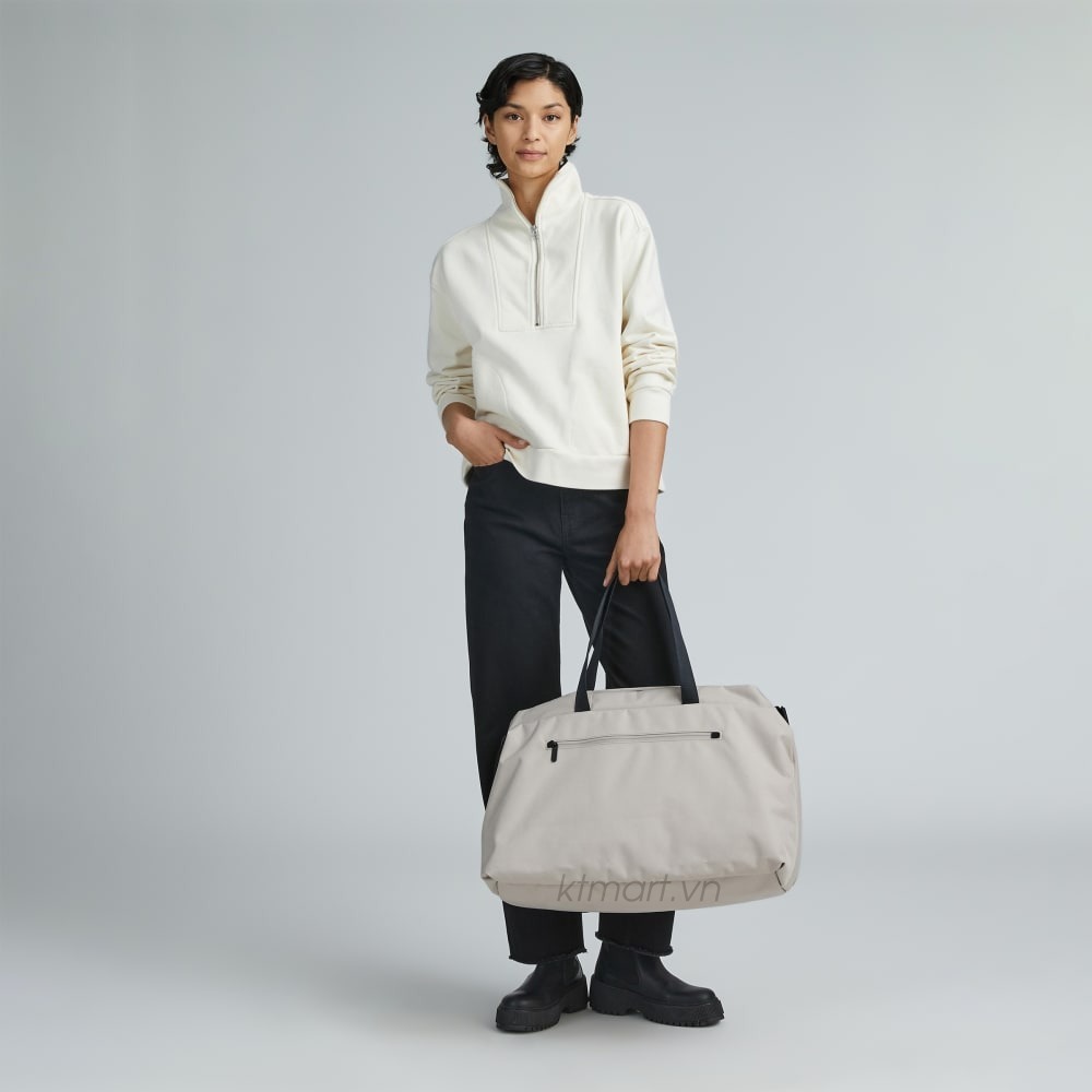 Tui-Everlane-The-ReNew-Transit-Weekender-28L-14.jpg?v=1778122281