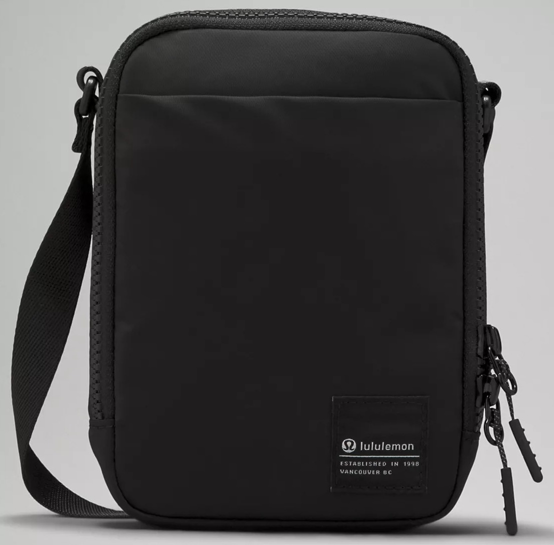 Tui-Lululemon-Easy-Access-Crossbody-Bag-1-5L-LU9BA2S-8.jpg?v=1773819124