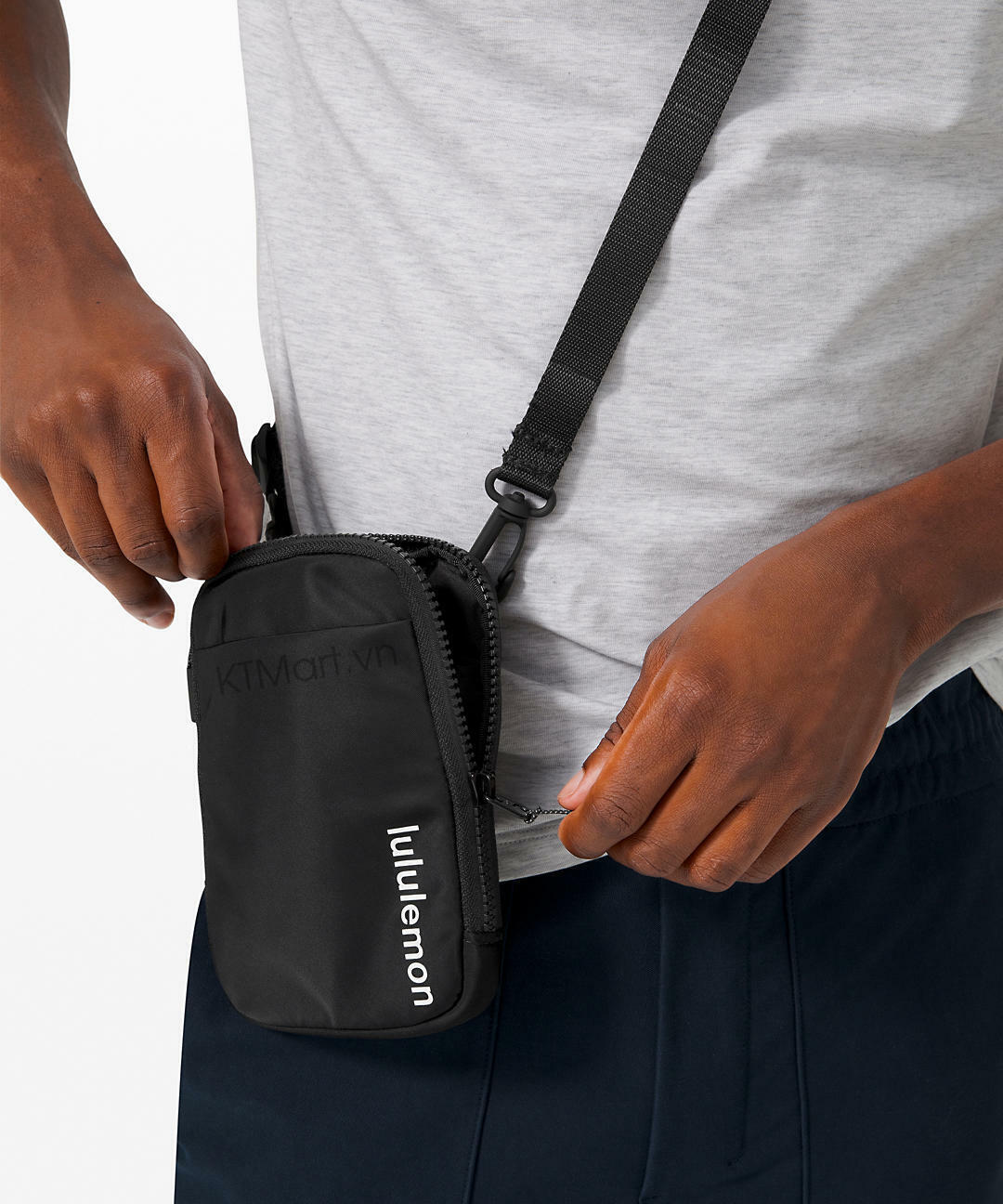 Tui-Lululemon-Easy-Access-Crossbody-Bag-LU9AJJS-4.jpg?v=1775014029