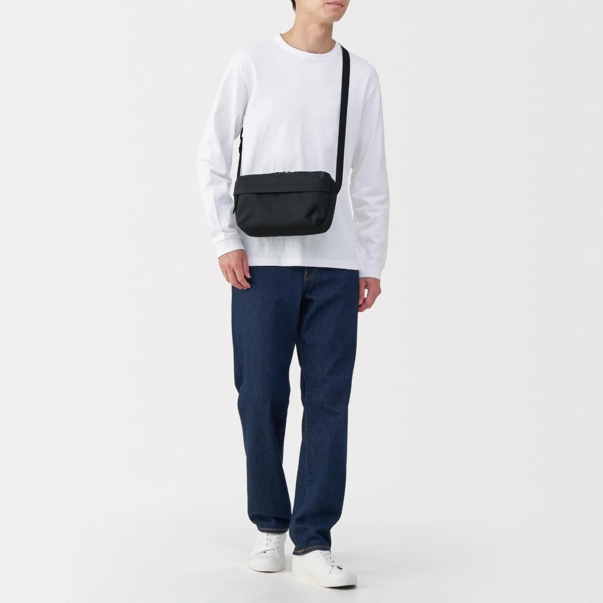 Tui-Muji-Water-Repellent-Shoulder-Bag-EFD12A5S-5.jpg?v=1776996966