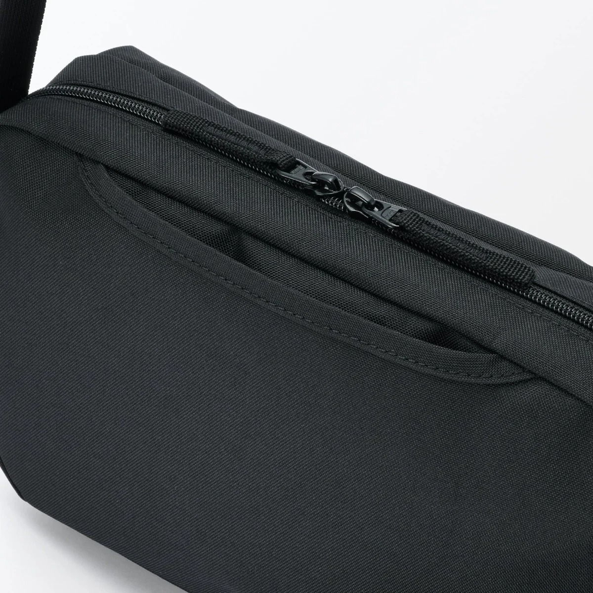 Tui-Muji-Water-Repellent-Shoulder-Bag-EFD12A5S-7.jpg?v=1776996973