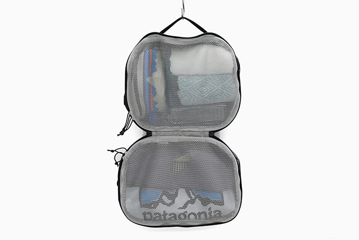 Tui-Patagonia-Black-Hole-Cube-Medium-Black-6L-49366-19.jpg?v=1774948773