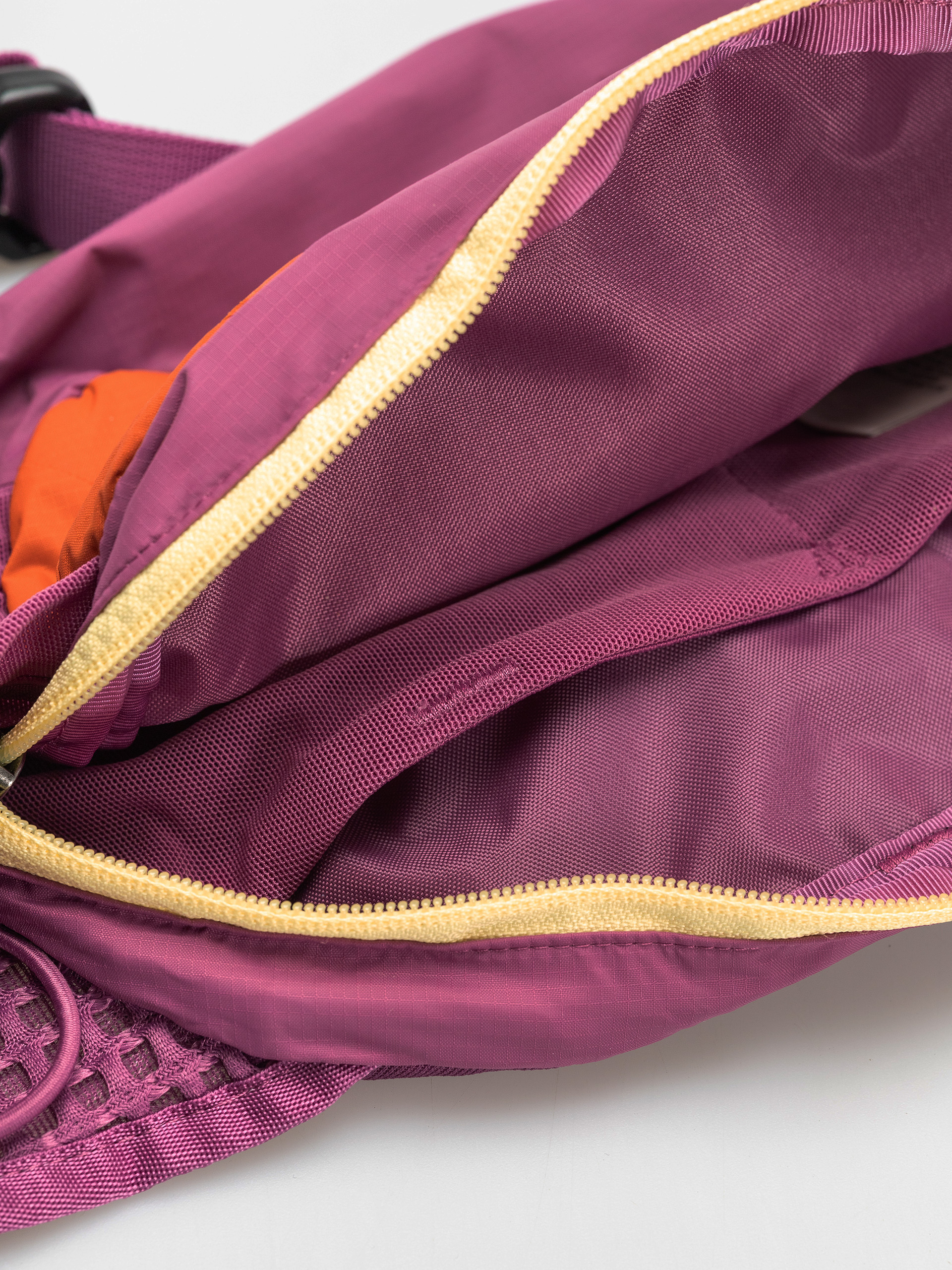 Patagonia Terravia Hip Pack 4L Faded Magenta 49021 ktmart 9.jpg