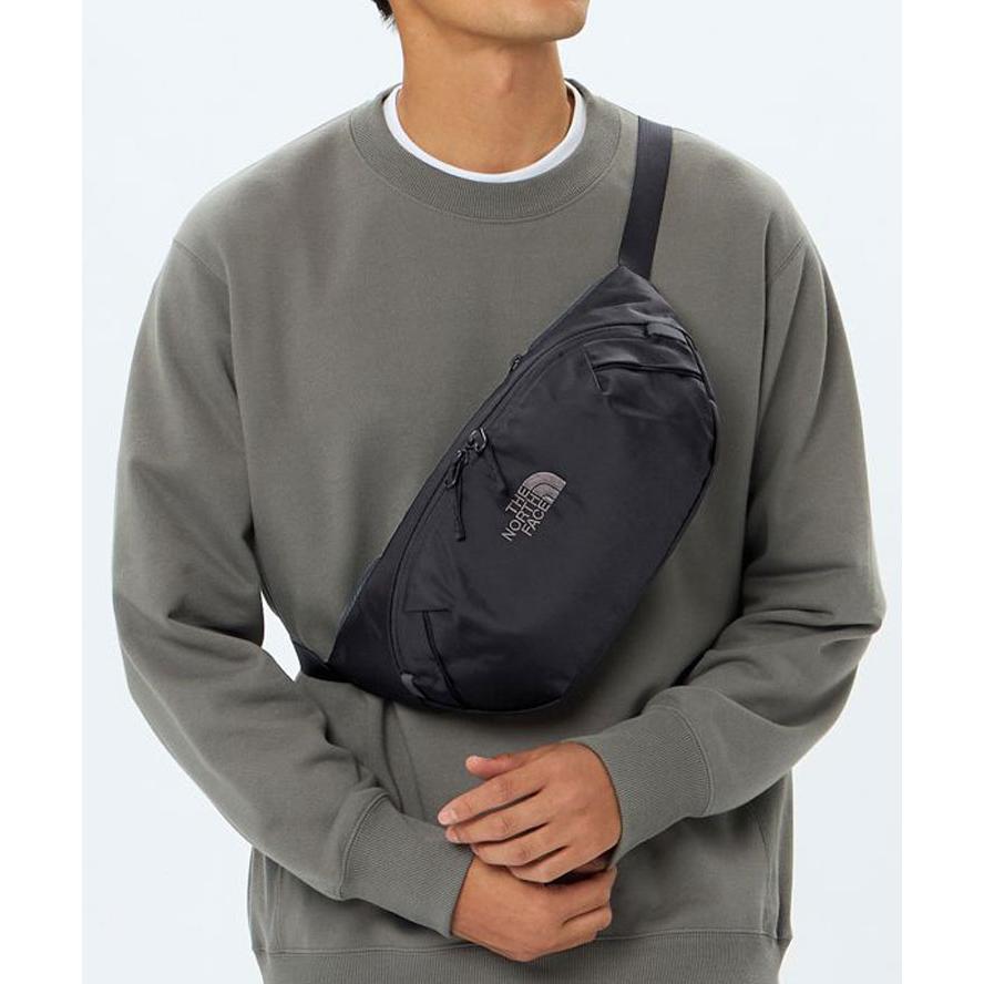 Tui-The-North-Face-Shoulder-Bag-Black-NM72355K-6.jpg?v=1770256272