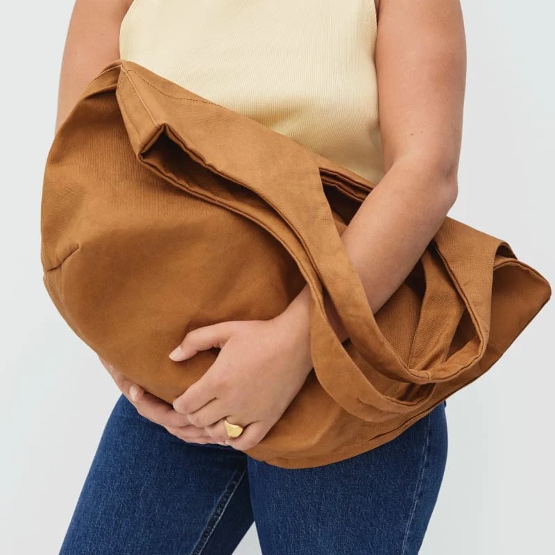 Tui-Tote-Everlane-The-Canvas-Basket-Tote-24.jpg?v=1778122129