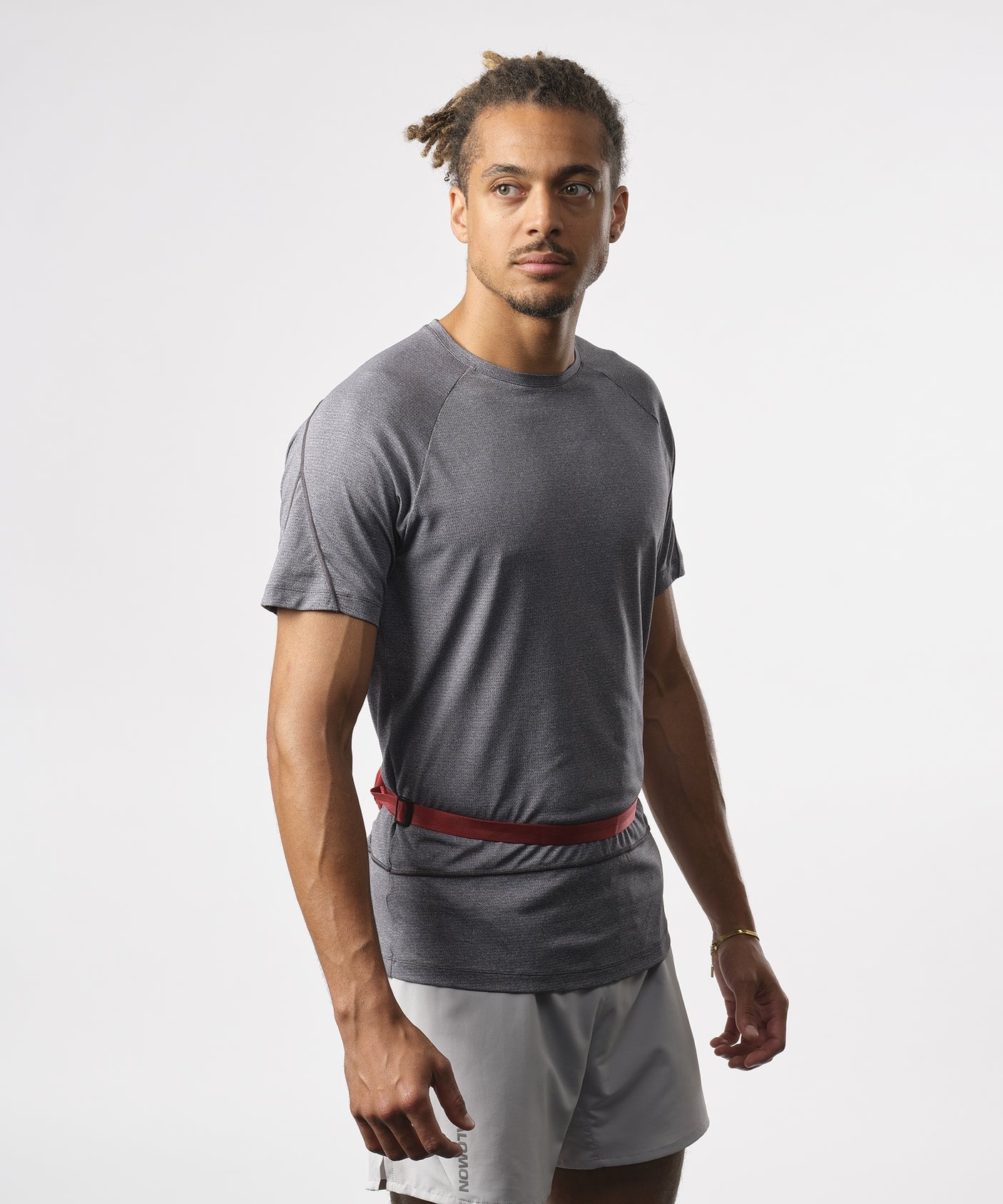 Tui-deo-bung-Salomon-Active-Sling-Belt-Unisex-4.jpg?v=1772594381