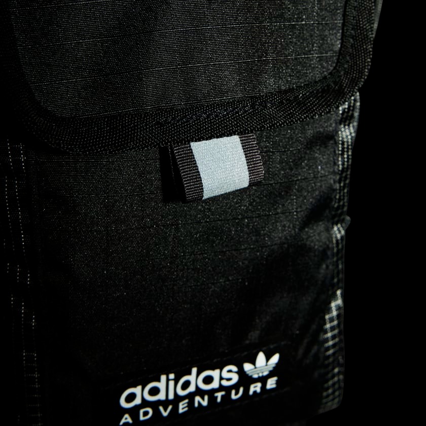 Tui-deo-cheo-Adidas-Adventure-Flag-Bag-Small-IB9366-8.jpg?v=1775010516