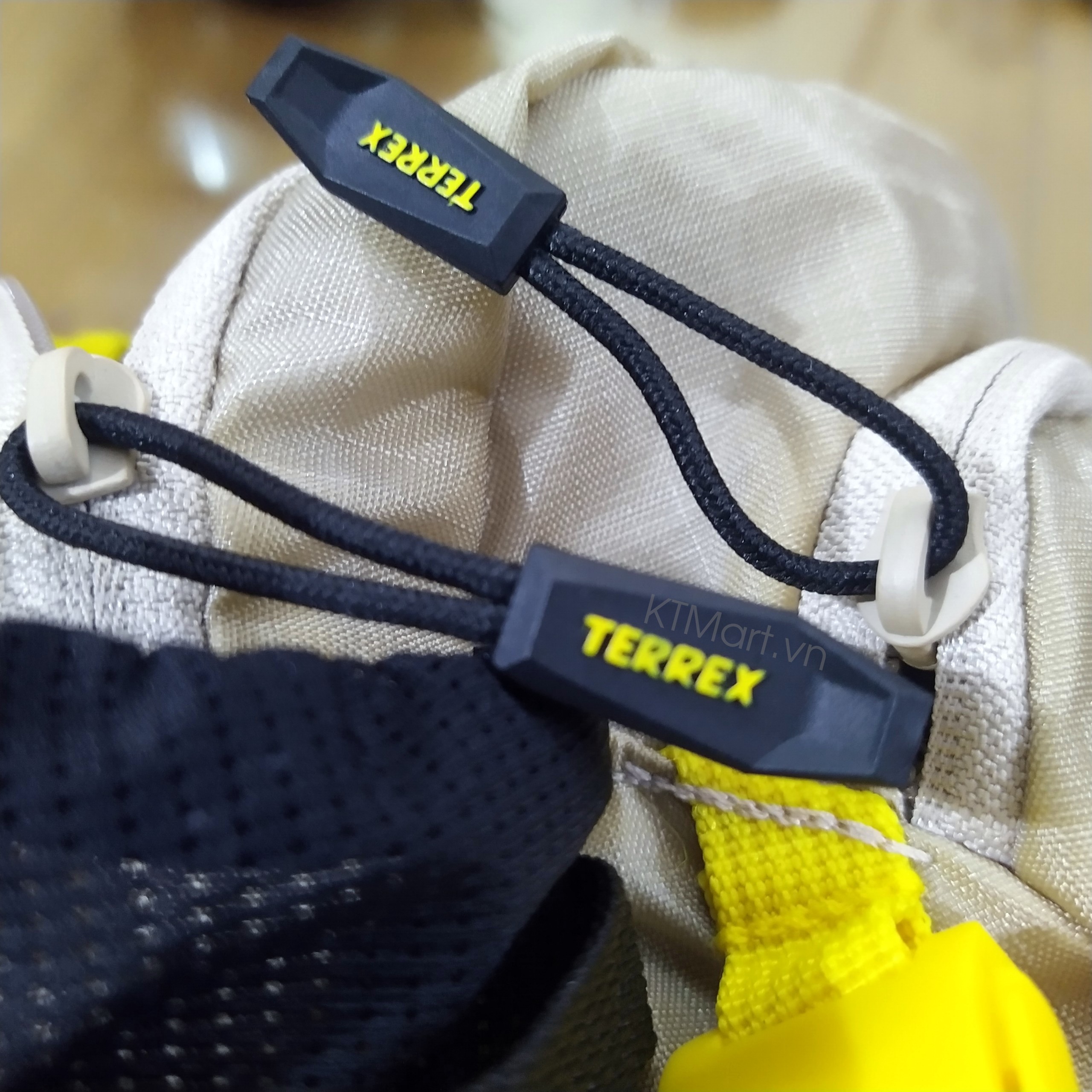 Tui-deo-cheo-Adidas-Terrex-Aeroready-Waist-Pack-4L-16.jpg?v=1773906159