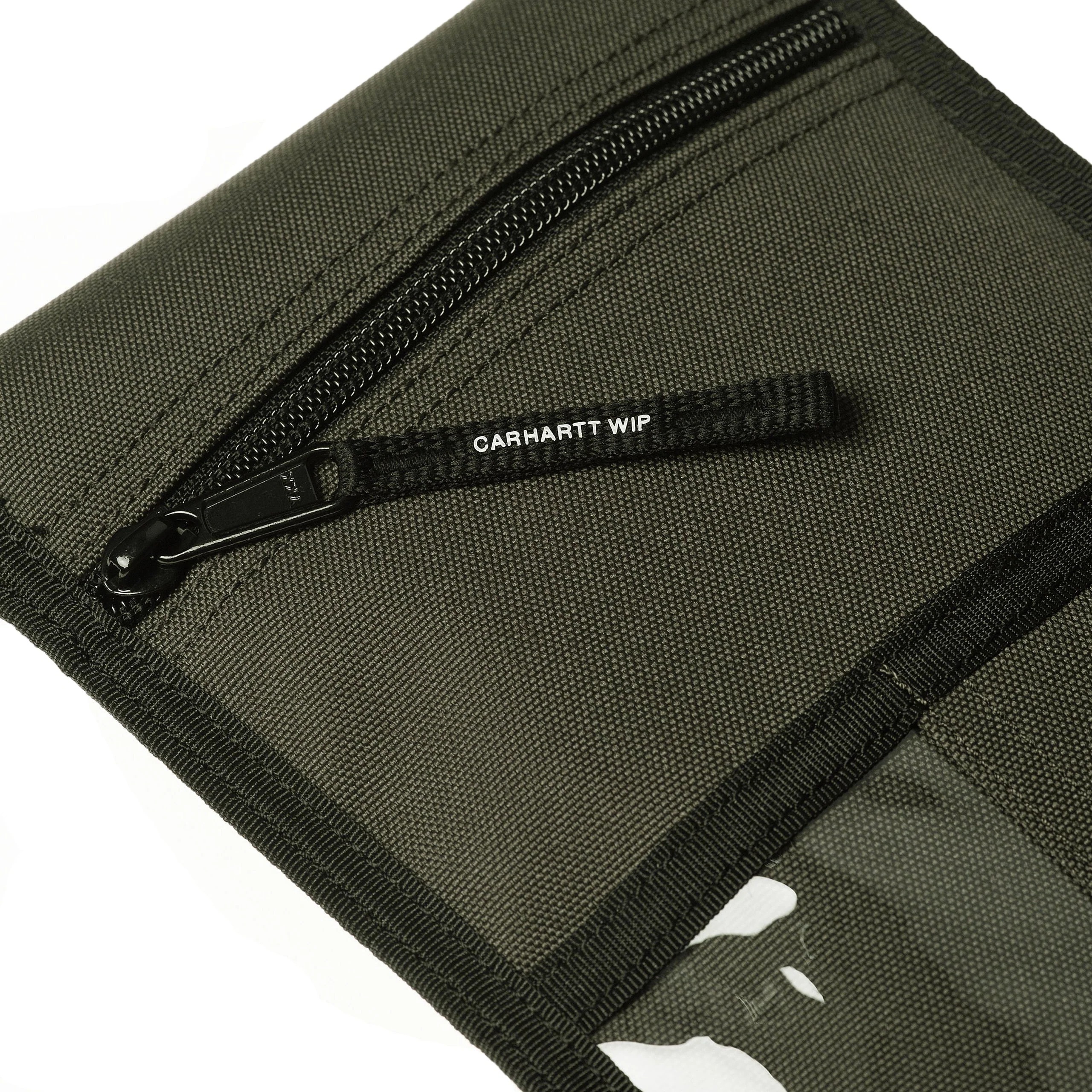 Tui-deo-cheo-Carhatt-Collins-Neck-Pouch-4.jpg