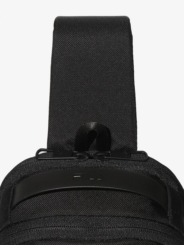 Tui-deo-cheo-FILA-Literary-Simple-Shoulder-Bag-Black-BPY-5602-BK-2.jpg