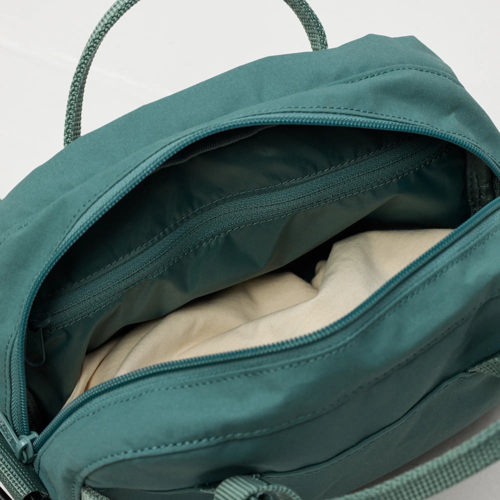 Tui-deo-cheo-Fjallraven-Kanken-Hip-Pack-Plus-23200271-14.jpg