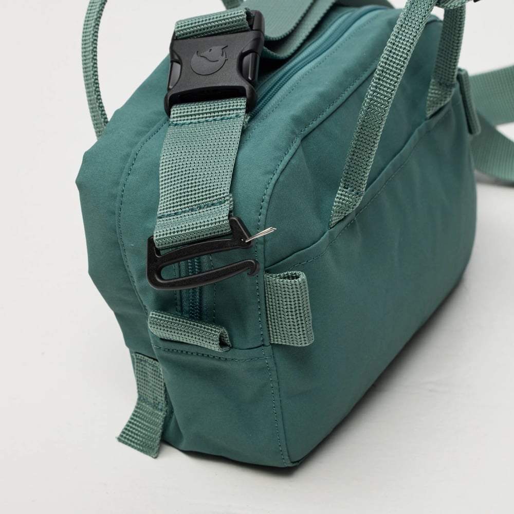 Tui-deo-cheo-Fjallraven-Kanken-Hip-Pack-Plus-23200271-16.jpg
