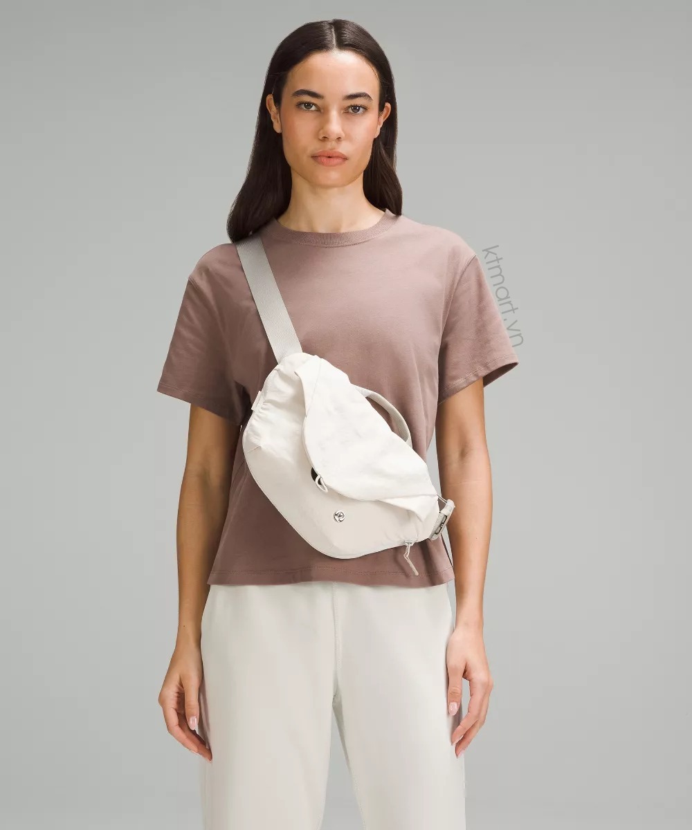 Tui-deo-cheo-Lululemon-Curved-Crossbody-Bag-3L-LU9BSJS-33.jpg?v=1772763498
