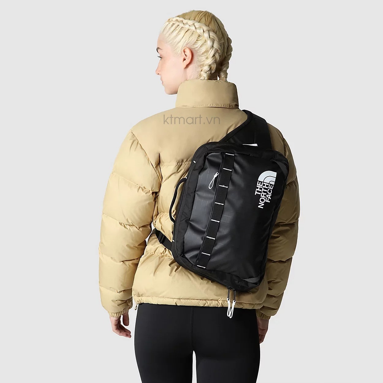 Tui-deo-cheo-The-North-Face-Base-Camp-Voyager-Sling-11L-NF0A81BN-2.jpg