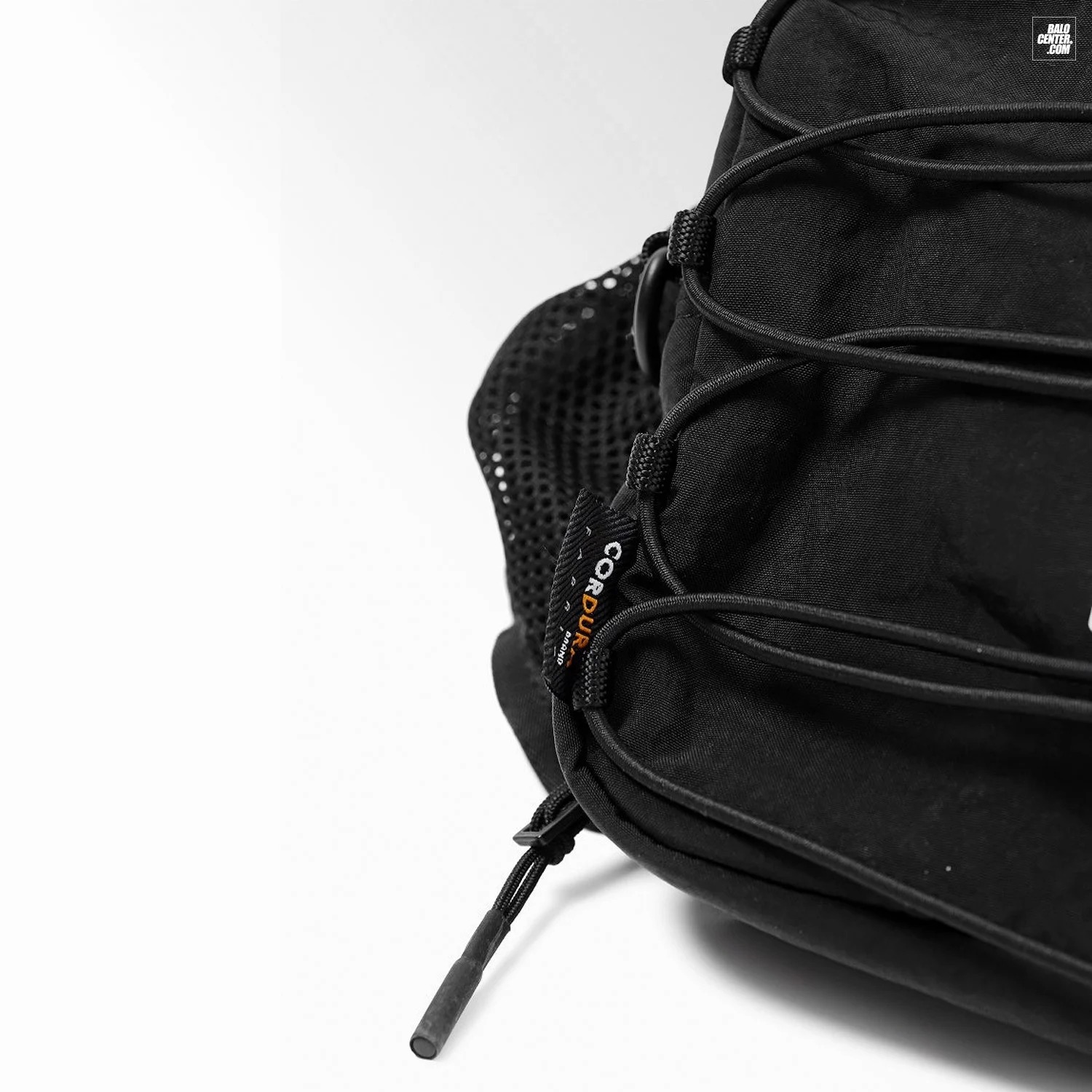 Tui-deo-cheo-Y-3-Classic-Sling-Bag-Black-Y3-Adidas-10.jpg?v=1773975894