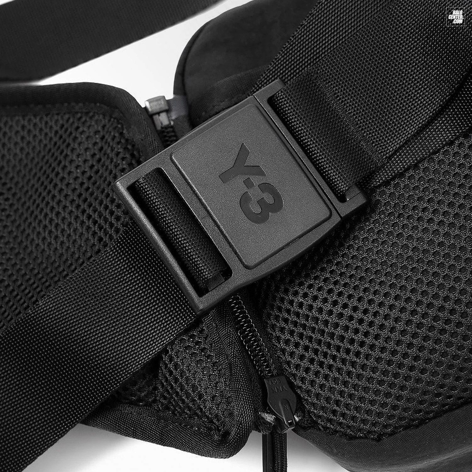 Tui-deo-cheo-Y-3-Classic-Sling-Bag-Black-Y3-Adidas-11.jpg?v=1773975898