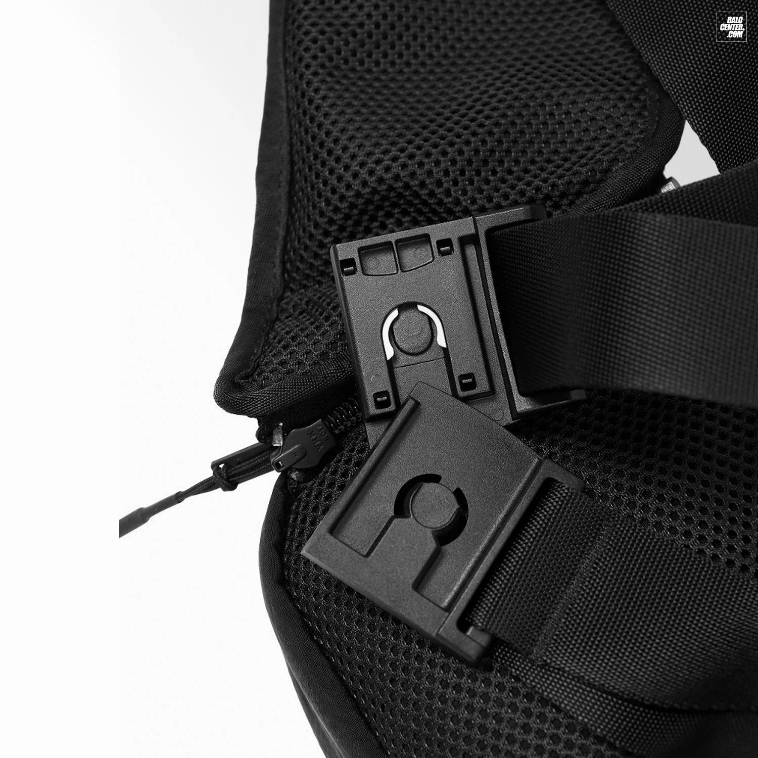 Tui-deo-cheo-Y-3-Classic-Sling-Bag-Black-Y3-Adidas-12.jpg?v=1773975902